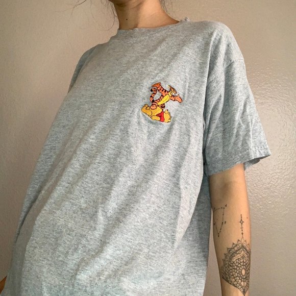 Vintage Pooh Bear + Tigger Embroidered T-shirt - Picture 2 of 6